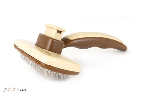 Fur maintenance brush