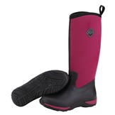 Arctic Adventure outdoor boot with anatomically shaped EVA sole