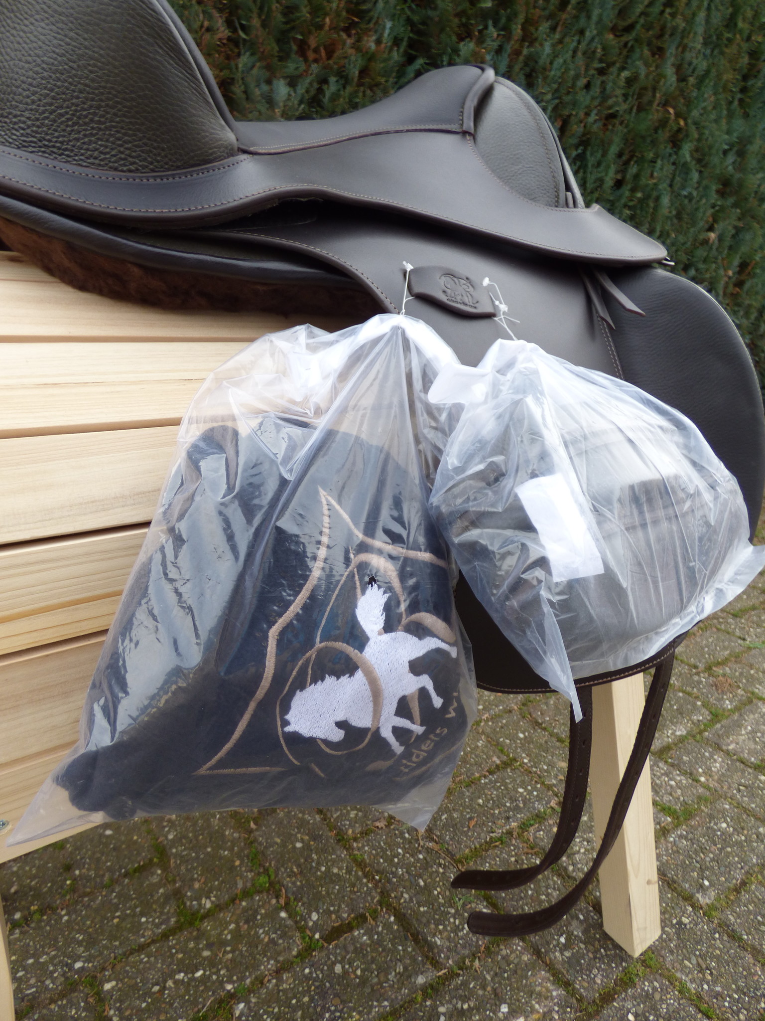 Barefoot Wellington bruin maat 1 met beugelriemen