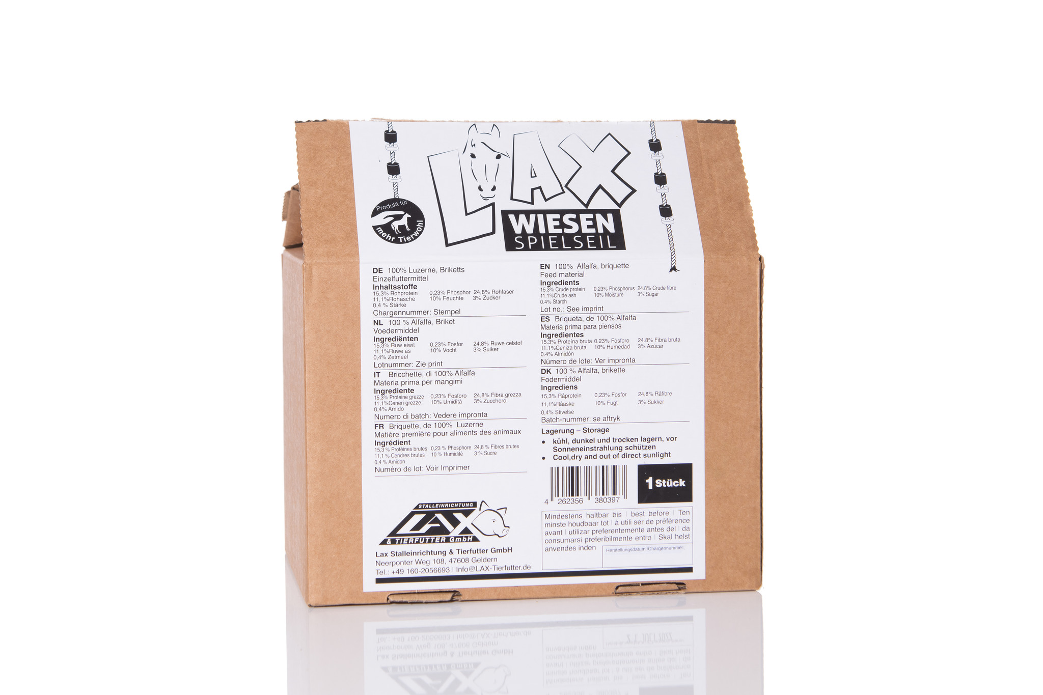 Alfalfa nibble block with play rope with wood discs for horses