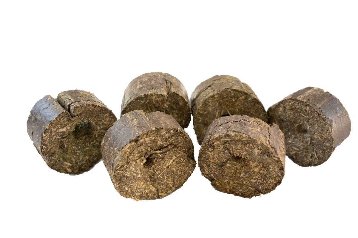 Luzerner Knusperblöcke mit Loch für Pferde