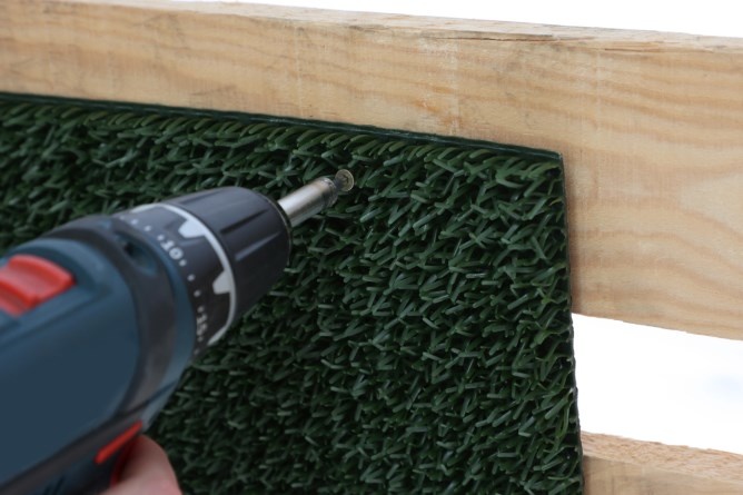 Scratch and Cleaning Mat