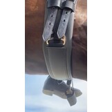 Pressure distributing V dressage girth
