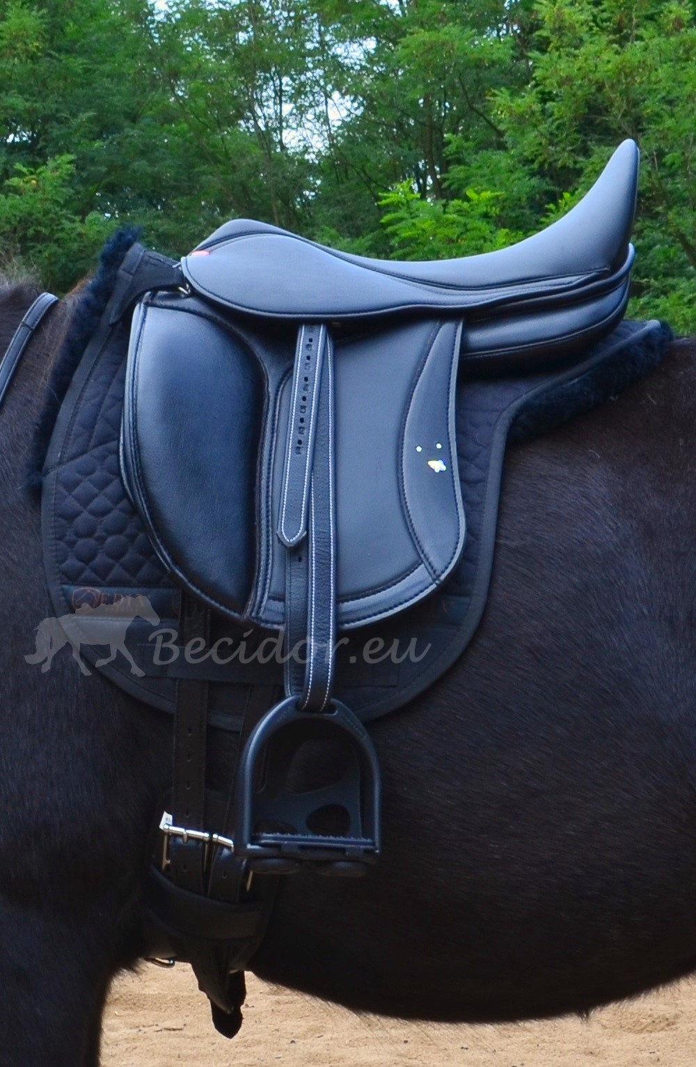 Tudor Child Soft Three dressage saddle synthetic leather