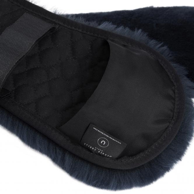 Anatomic girth cover sheepskin