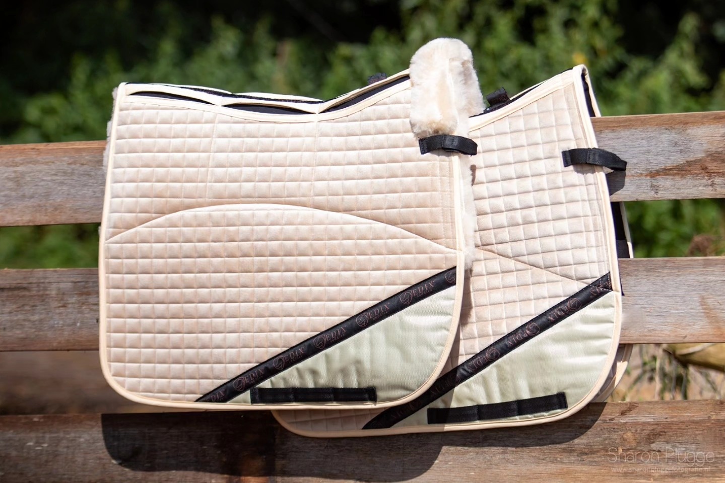 Velvet DR lamsvel pad met inlages merino