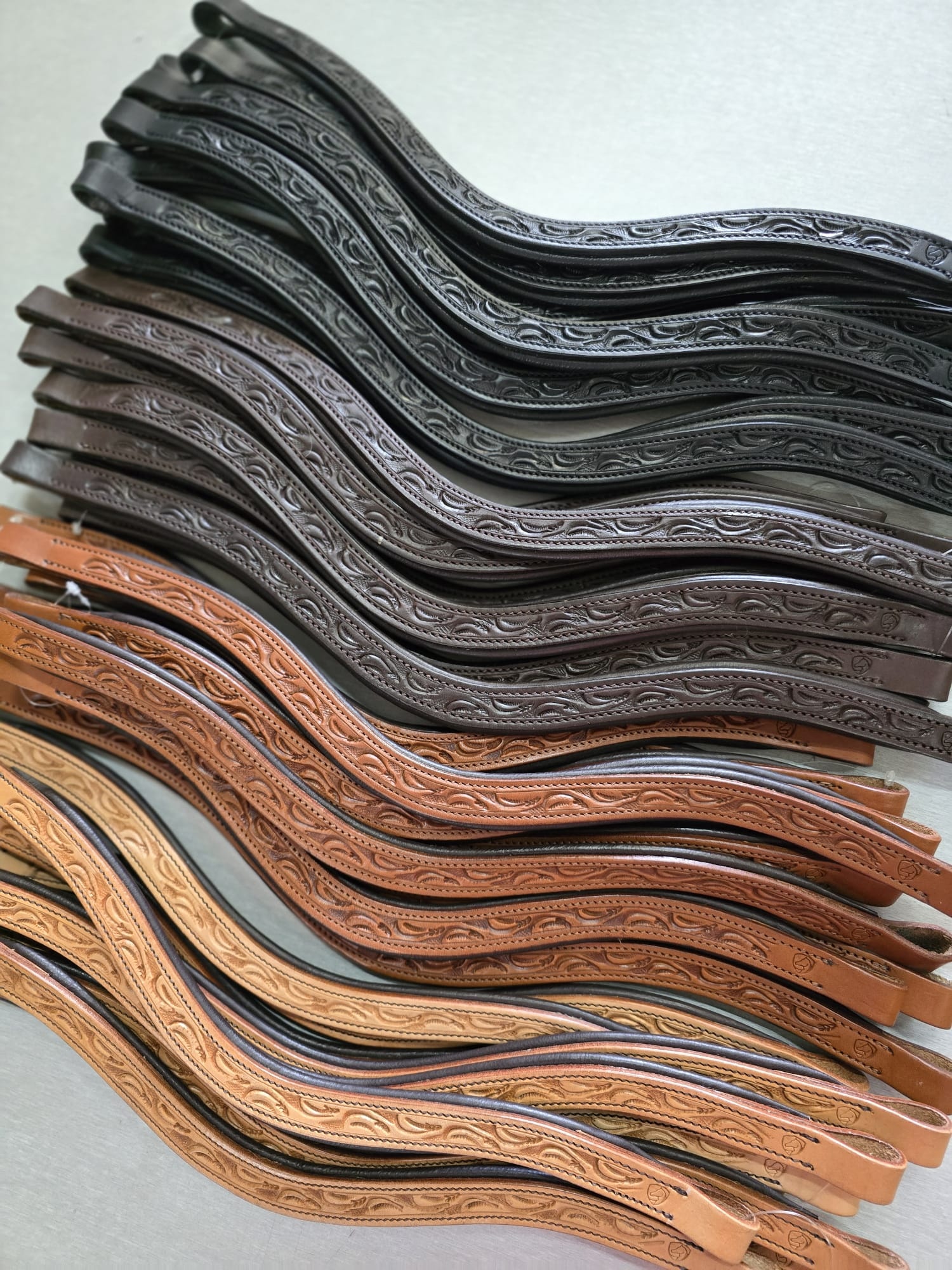 Rose frontriem met leersnijwerk