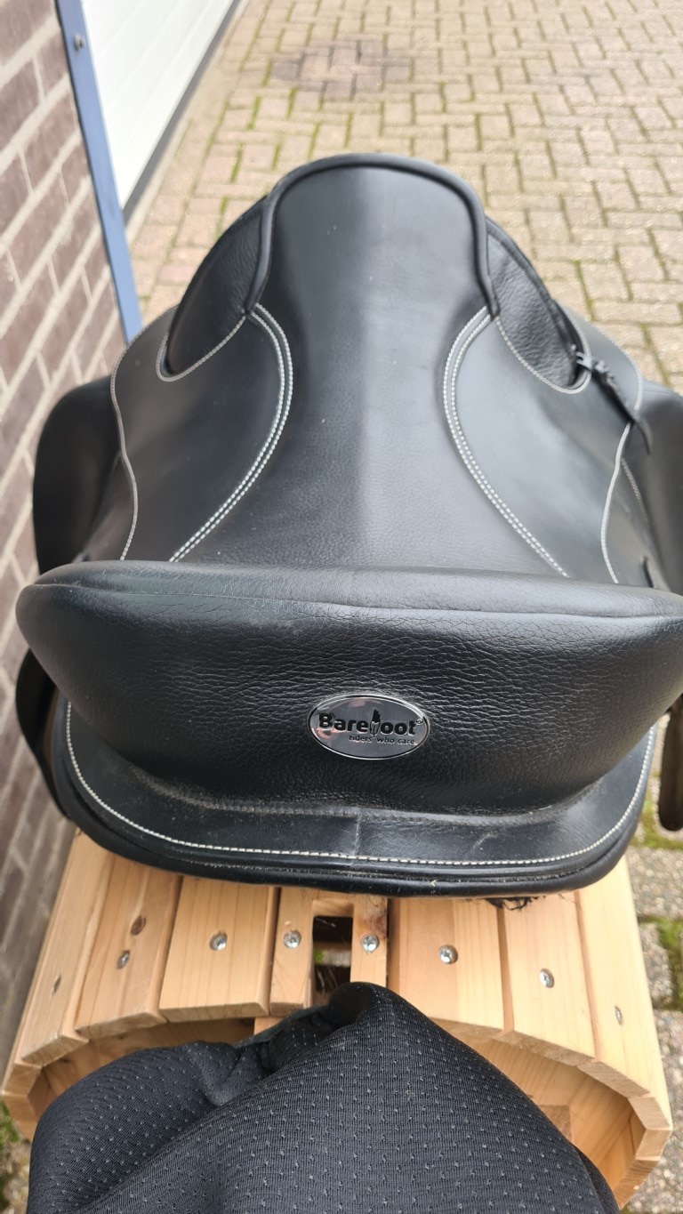 Second hand Wellington size 1 black
