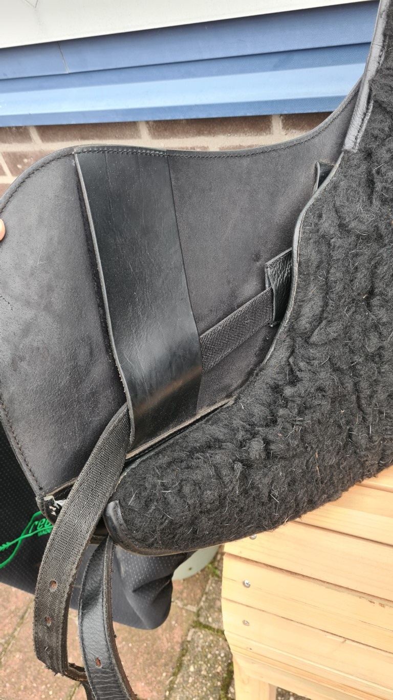 Second hand Wellington size 1 black
