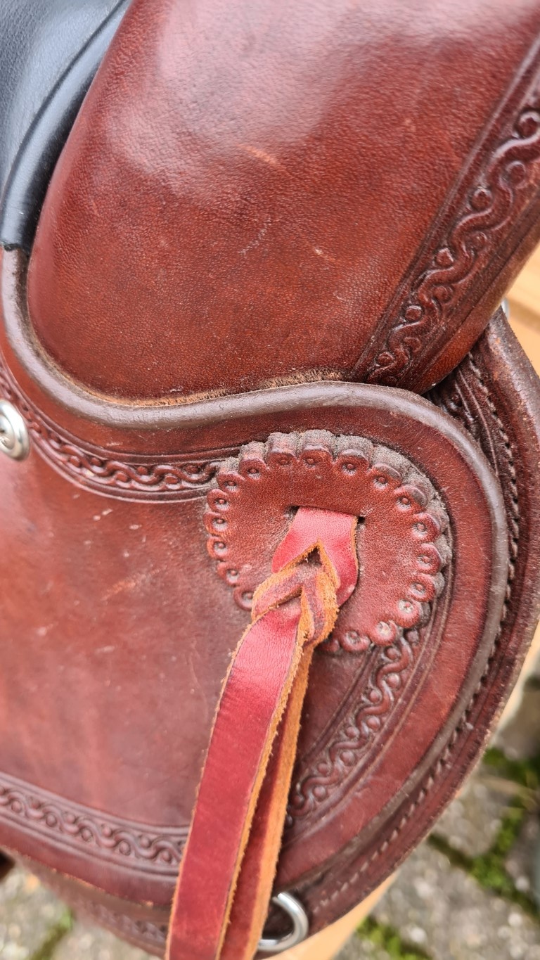 Second hand Startrekk Endurance S1 treeless saddle havanna