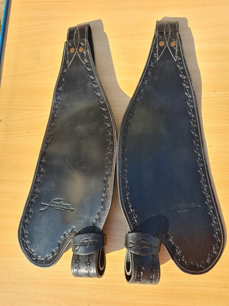 Gebrauchte schwarze Westernfender 75cm mit punzierung