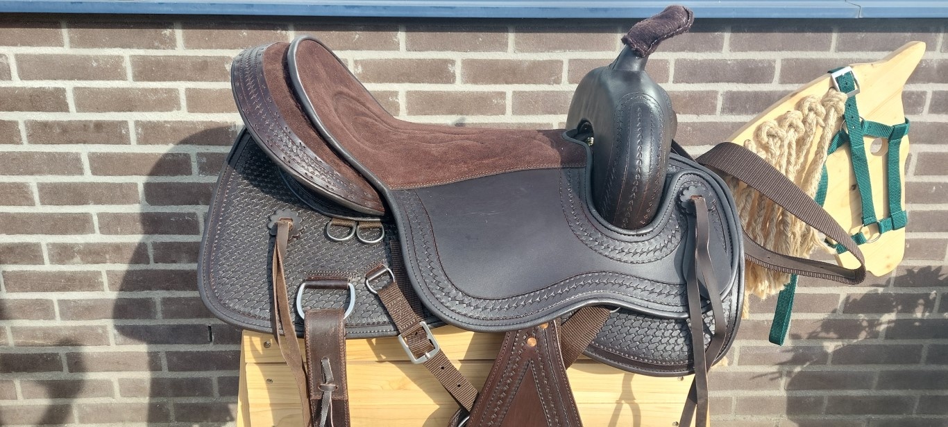 Second chance Santos size M brown with fender