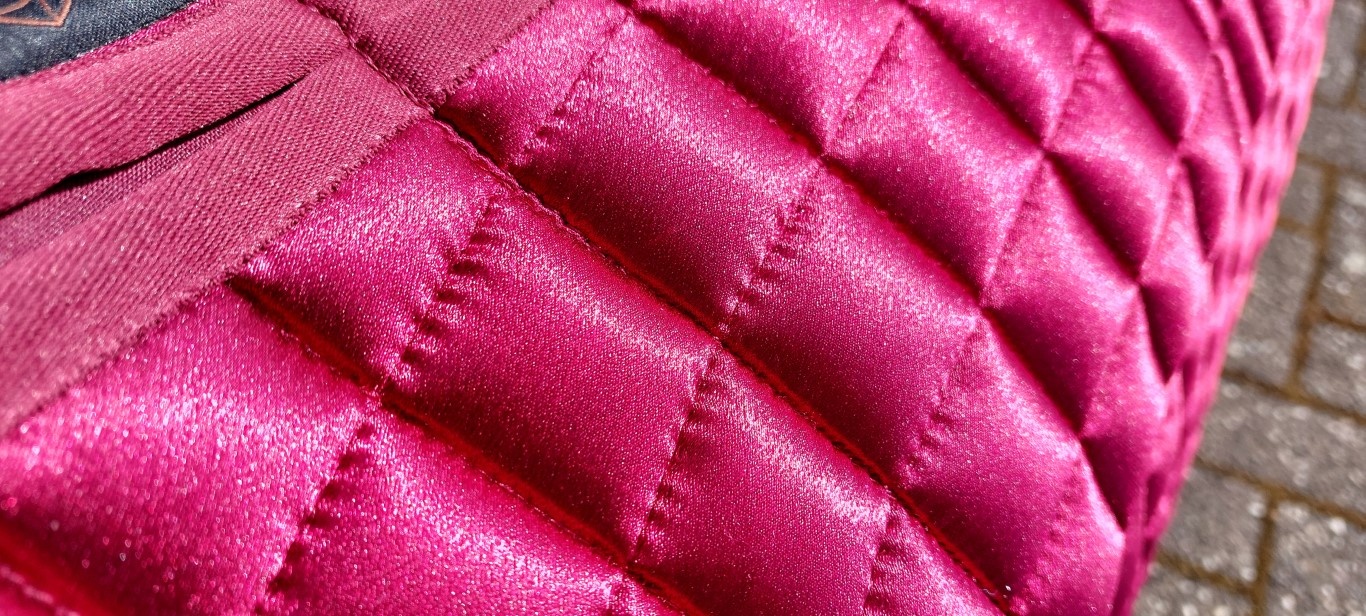 Tweedekans Metallic pad met inlages maat M bordeaux