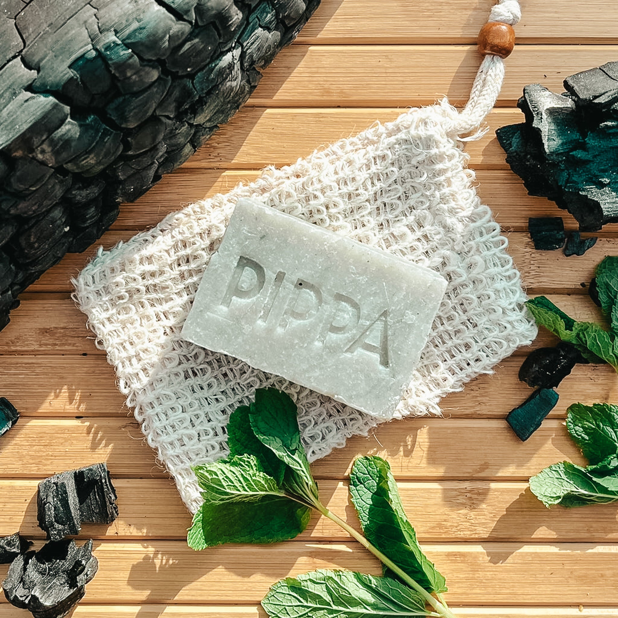 Charcoal & Peppermint shampoobar voor paard en hond