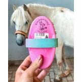 Kinderbürste fest aus Plastik hergestellt