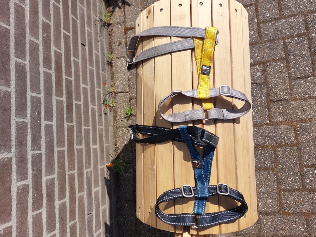 Gebrauchte Anam Cara Hundegeschirr M taupe goldgelb