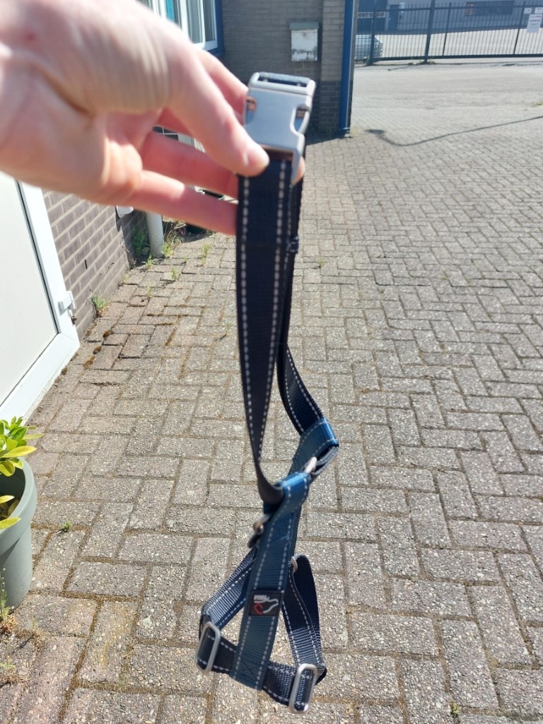 Tweedehands Anam Cara hondentuigje M donkerblauw zwartgrijs