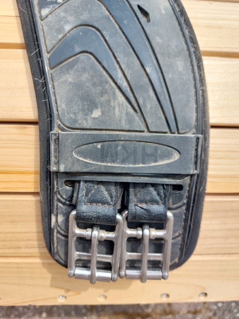 Second hand anatomical girth 70cm neoprene