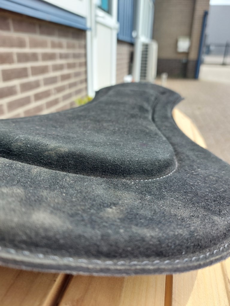 Second chance hip saver suede black