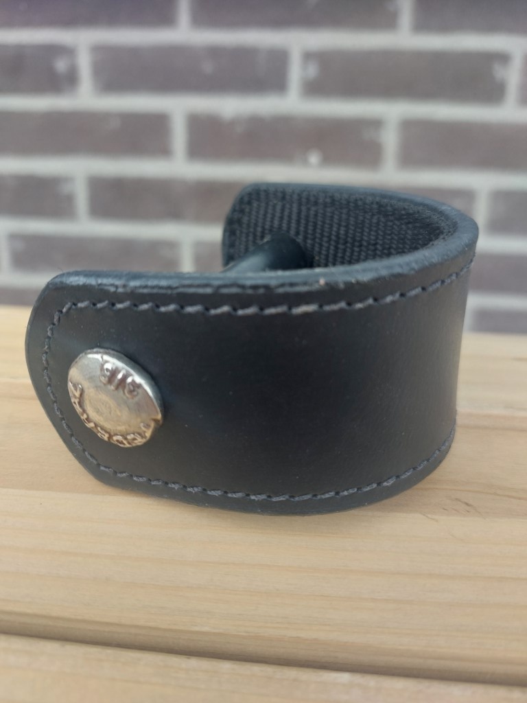 1 Stuck Westernbugel dreher schwarz