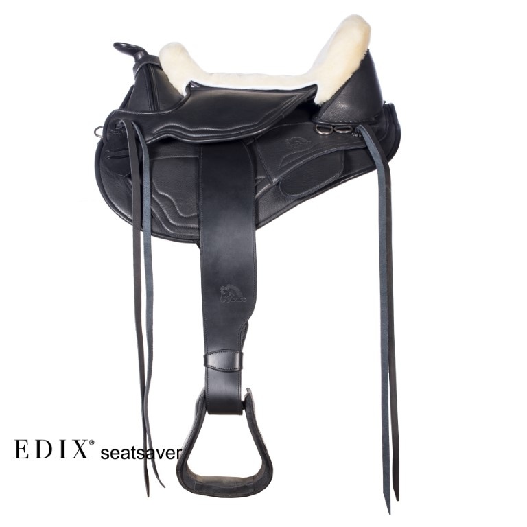saddle fur treeless saddle