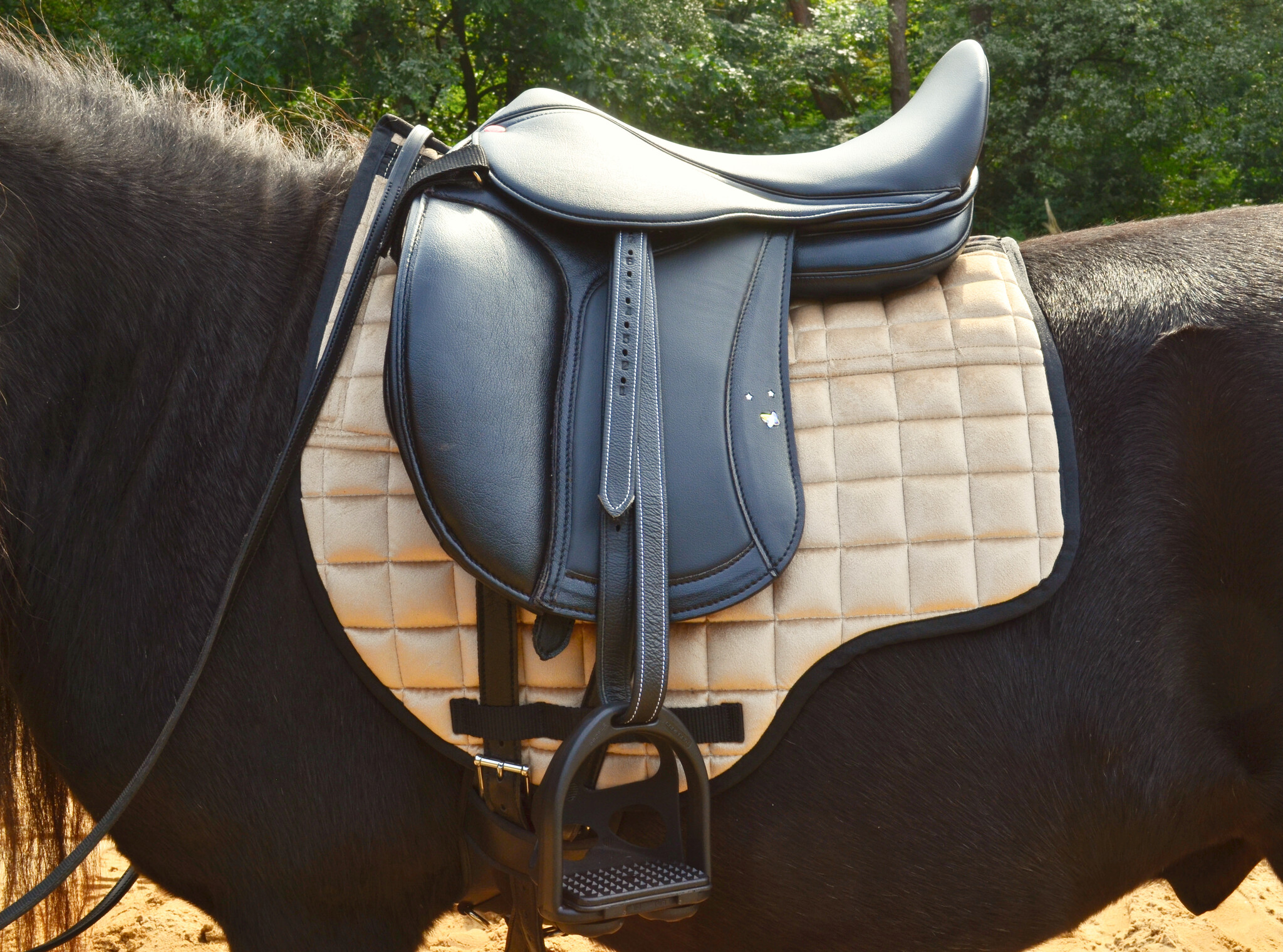 Tudor Child Soft Three dressage saddle synthetic leather
