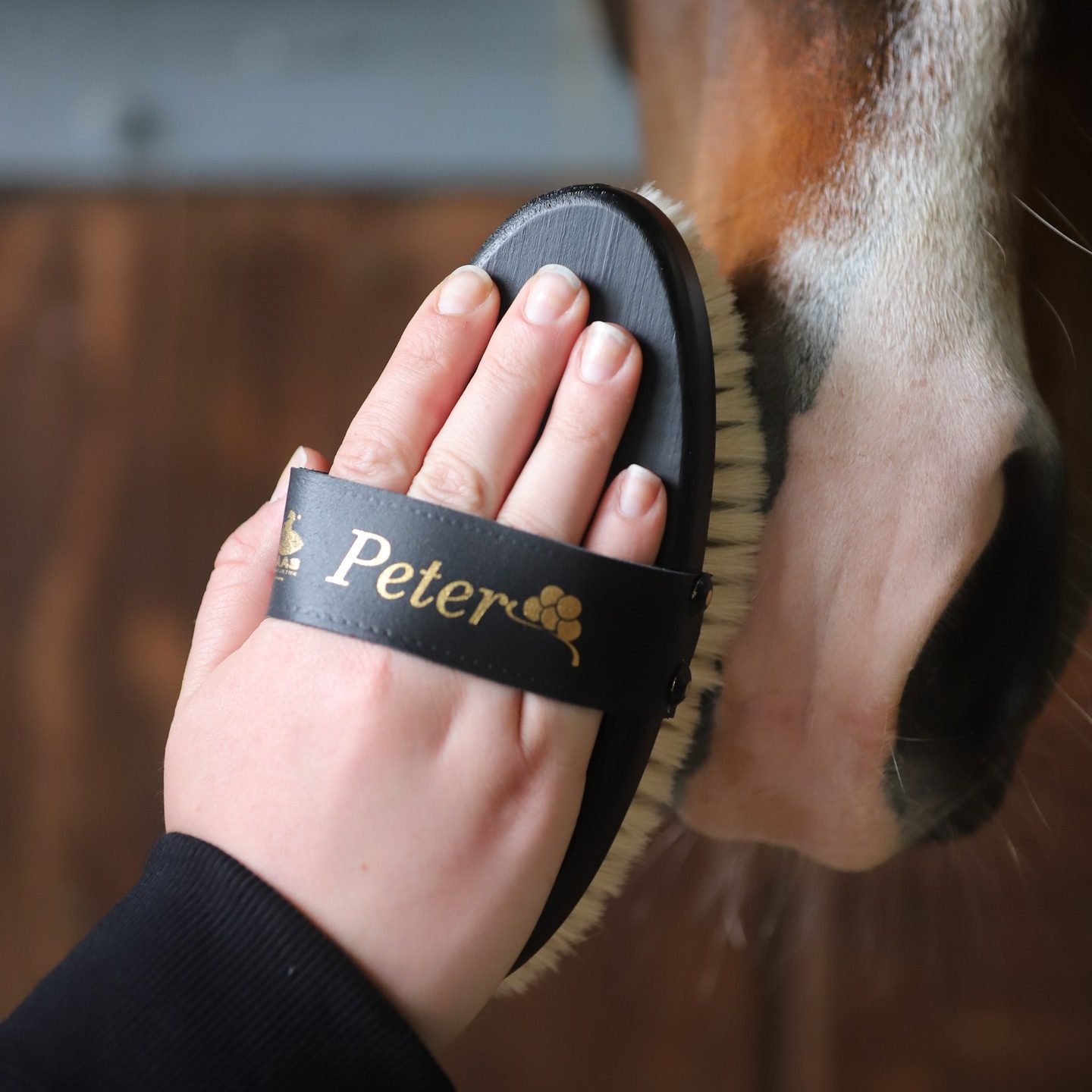 Peter goat hair soft brush