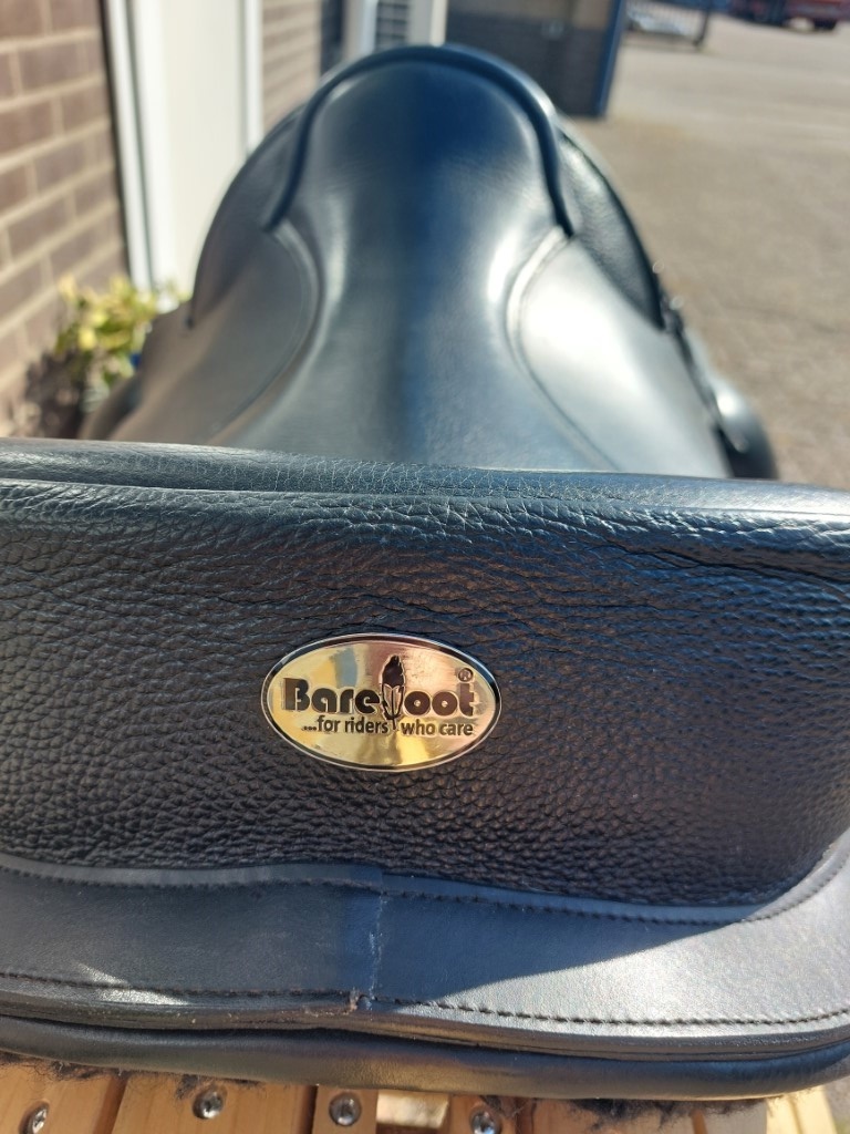 Second-hand Merlyn size 1 treeless saddle with broken zipper