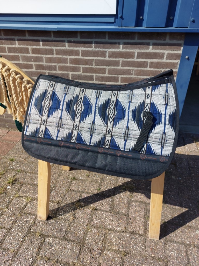 Second Chance Western Pad Square Skirt Felt Black/Blue S