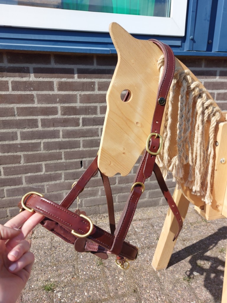 Soft Feel cavesson full available from stock colour havanna blackberry