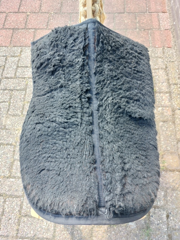 Second-hand synthetic wool half pad 60cm