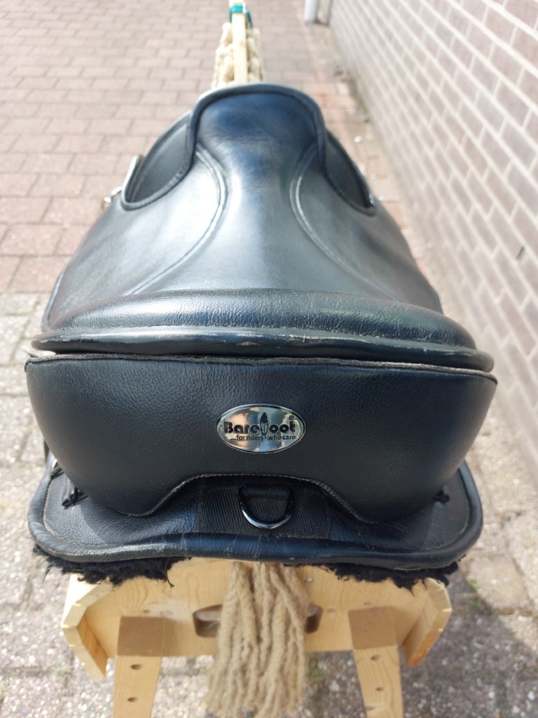 Gebrauchter London baumloser Dressursattel Größe 2