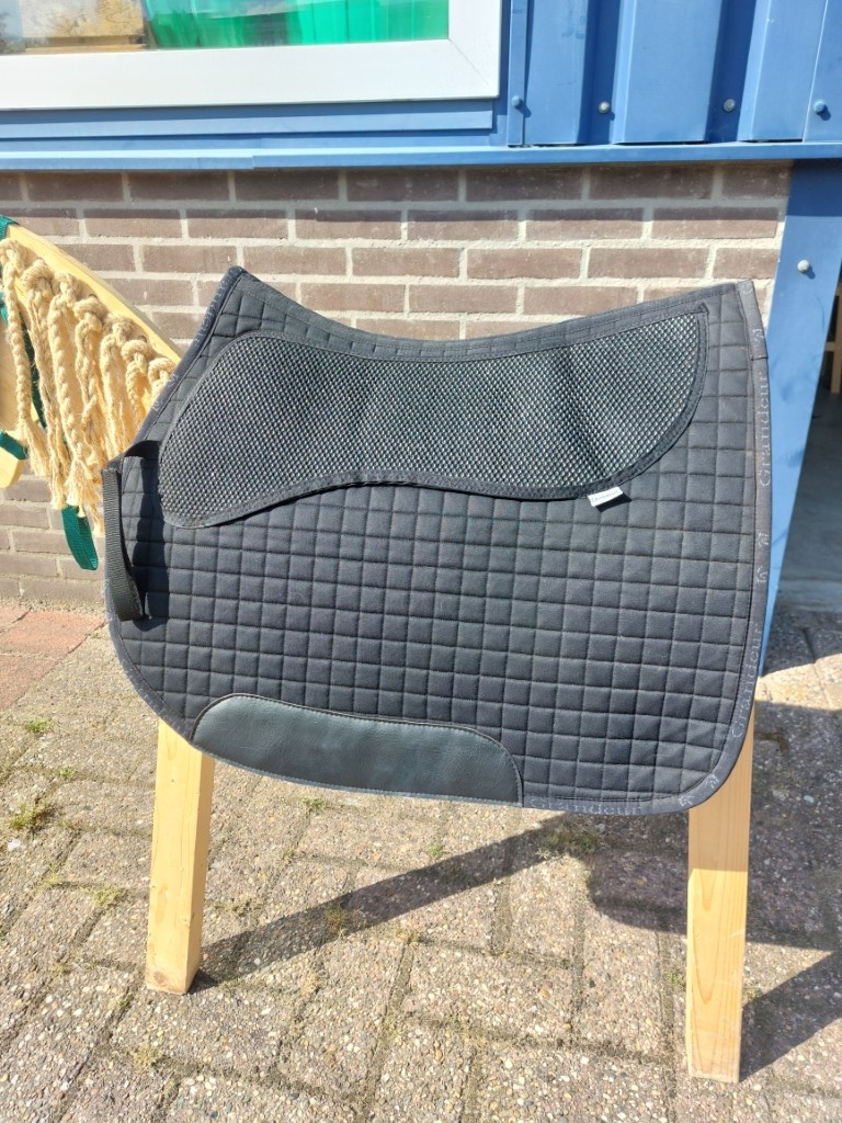 Gebrauchtes Sattelpad mit Einlage möglichkeit Ride on Pad