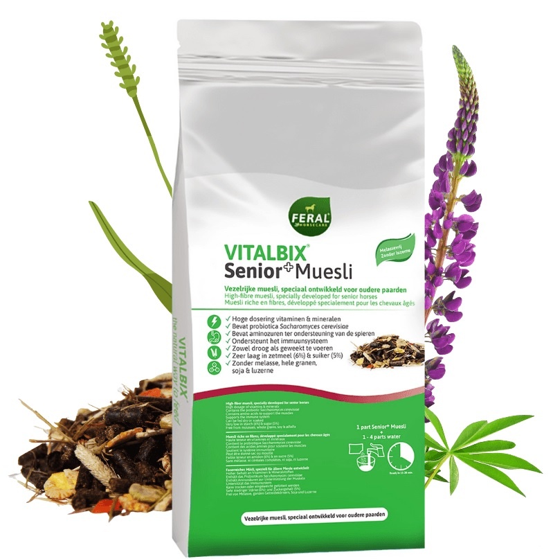 Senior + Muesli voor oudere paarden