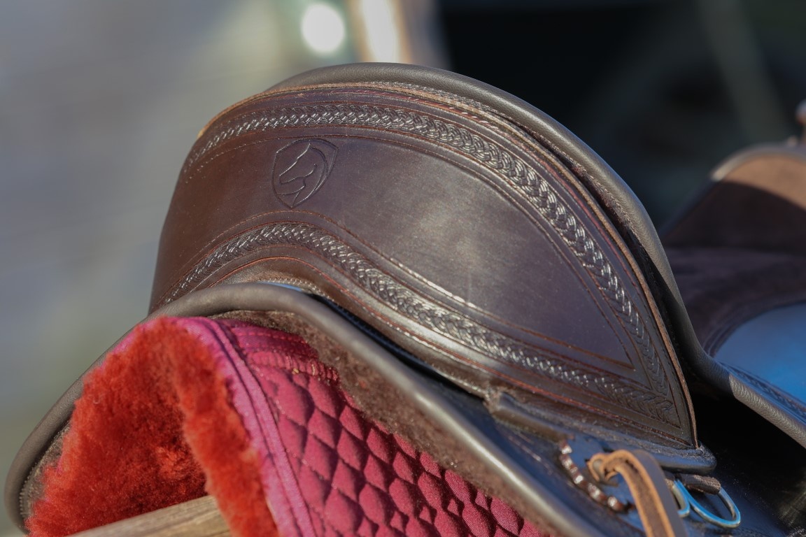 Equis baumloser Westernsattel Leder