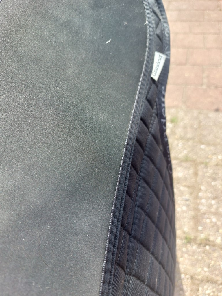 Leight gebrauchte London Sattelunterlage mit Einlagen