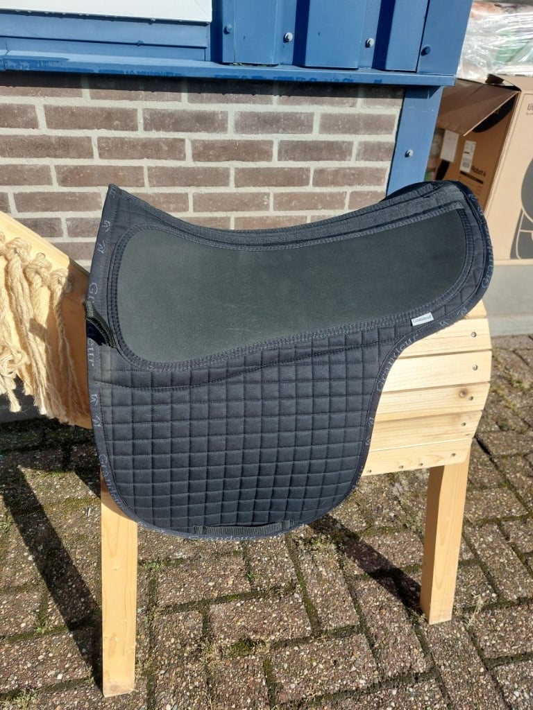 Leight gebrauchte London Sattelunterlage mit Einlagen