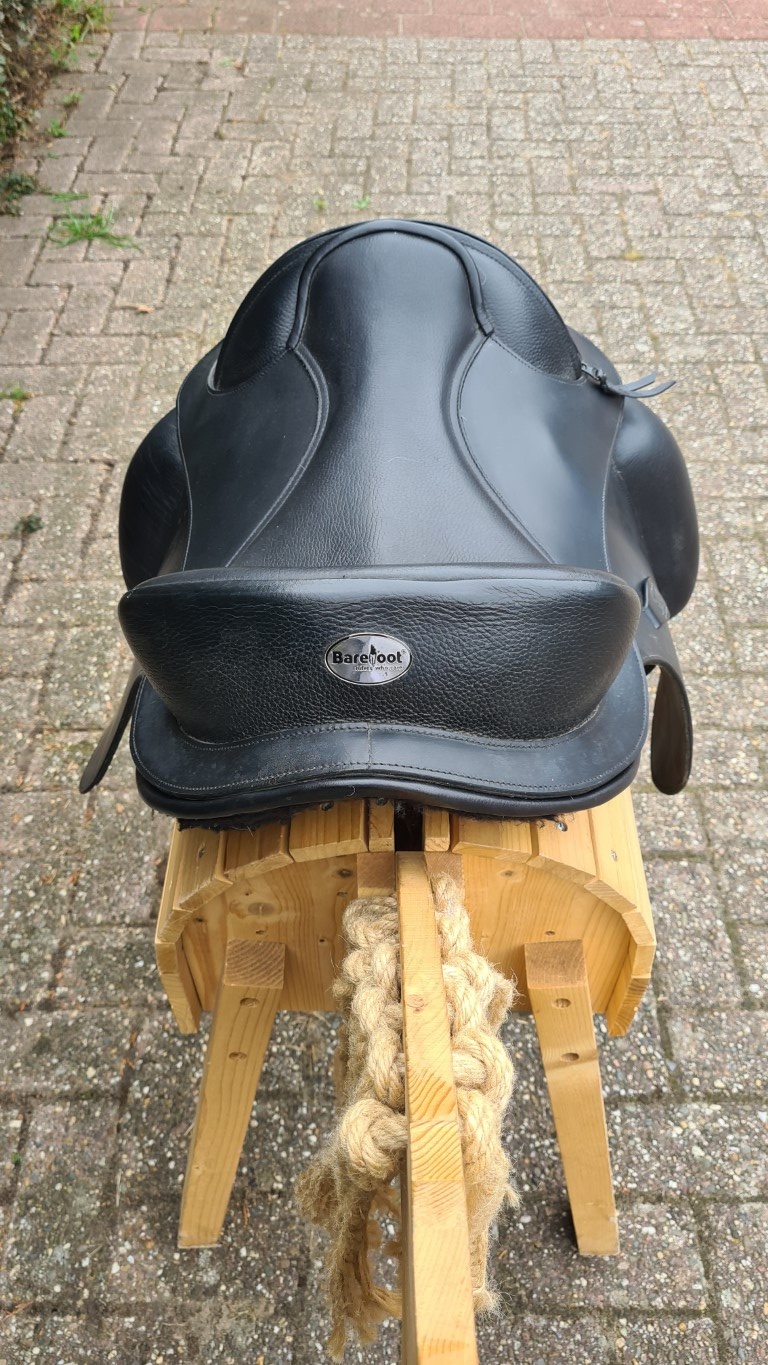 Second hand Merlyn size 1 treeless saddle