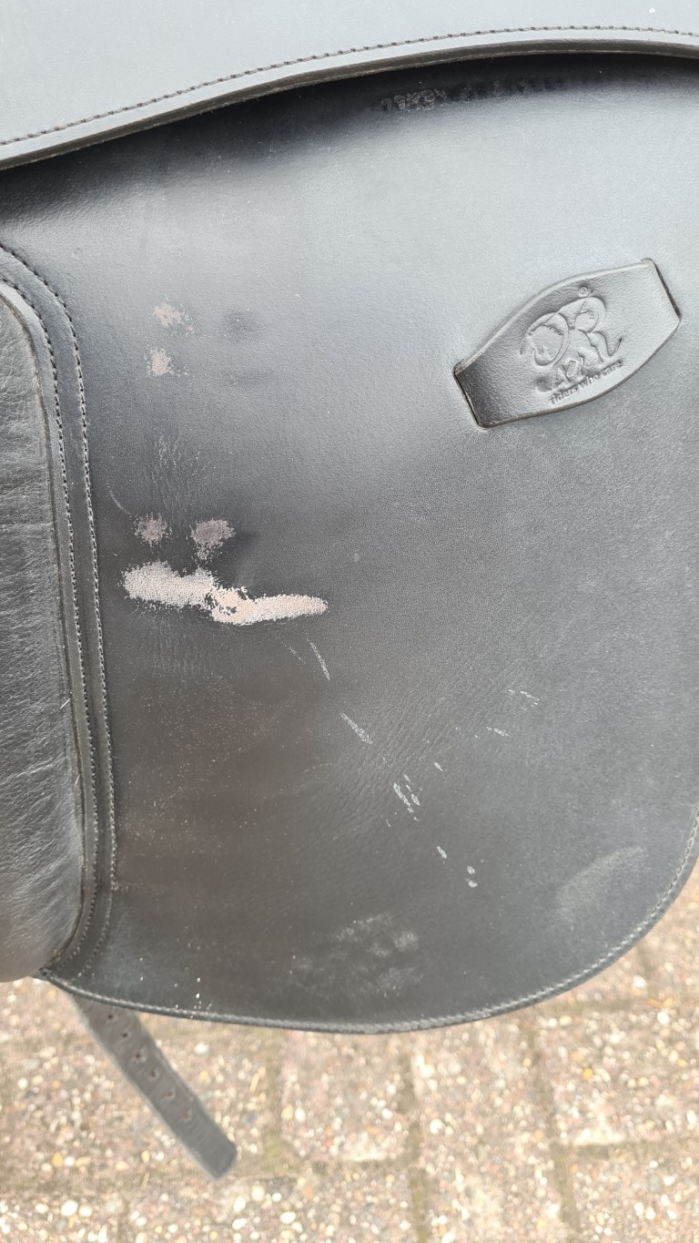 Second hand Merlyn size 1 treeless saddle