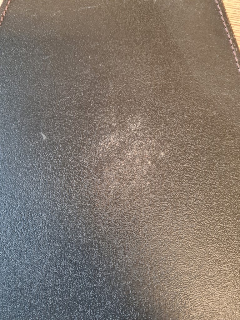 Second hand western fender short brown