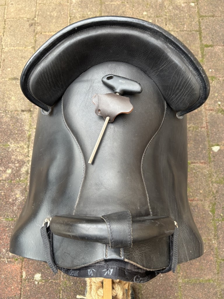 Gebrauchte Startrekk Espaniola masse S1 mit Sattelunterlage