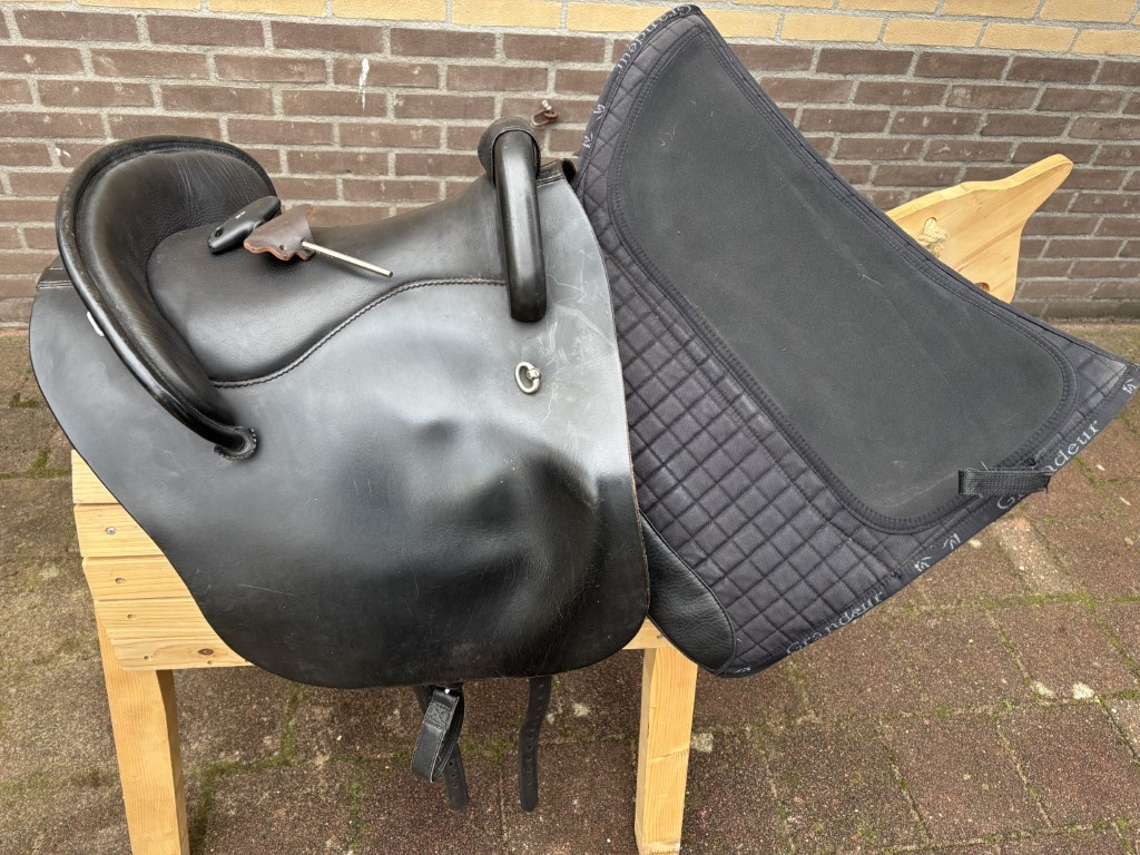 Gebrauchte Startrekk Espaniola masse S1 mit Sattelunterlage