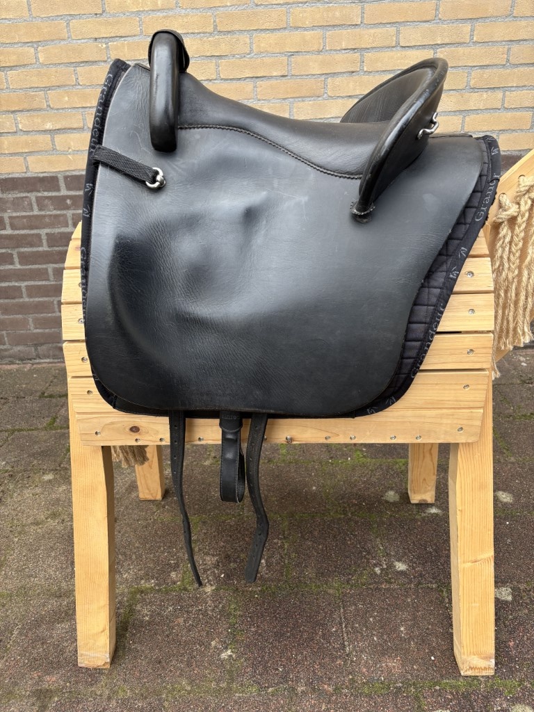 Second hand Startrekk Espaniola size S1 with saddle pad