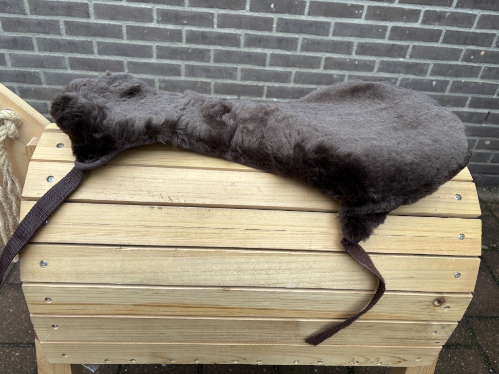 Renovierungsbedürftige Seatsaver Baumlos L brauin