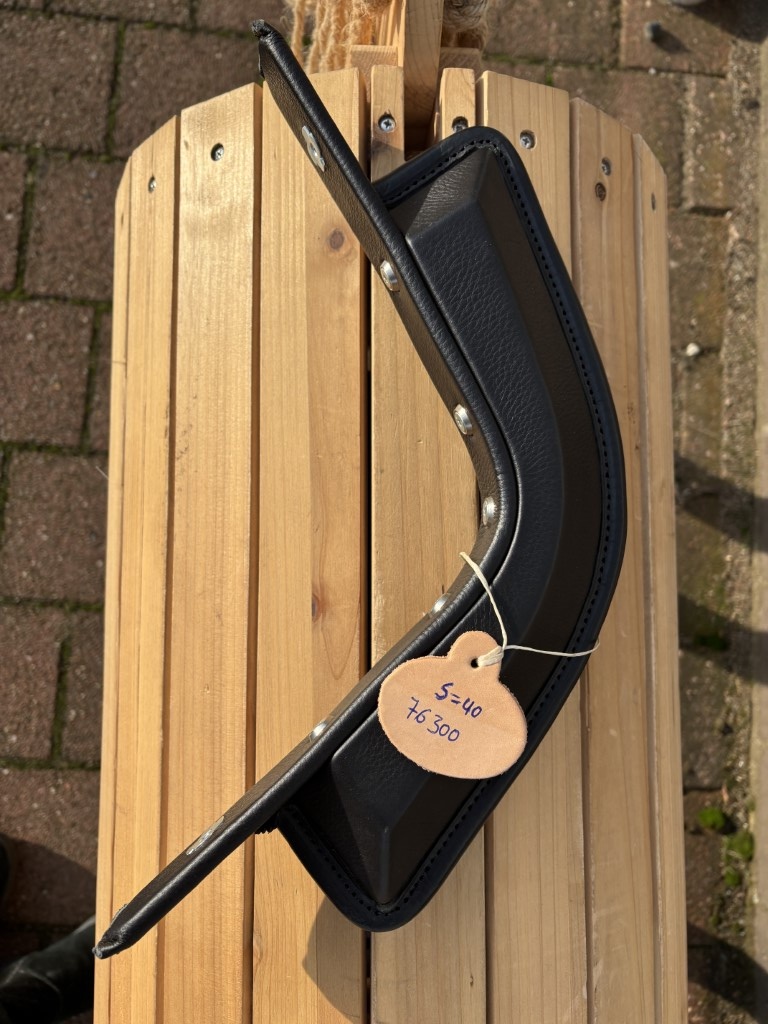 Startrekk Espaniola front plate size K5 black from stock