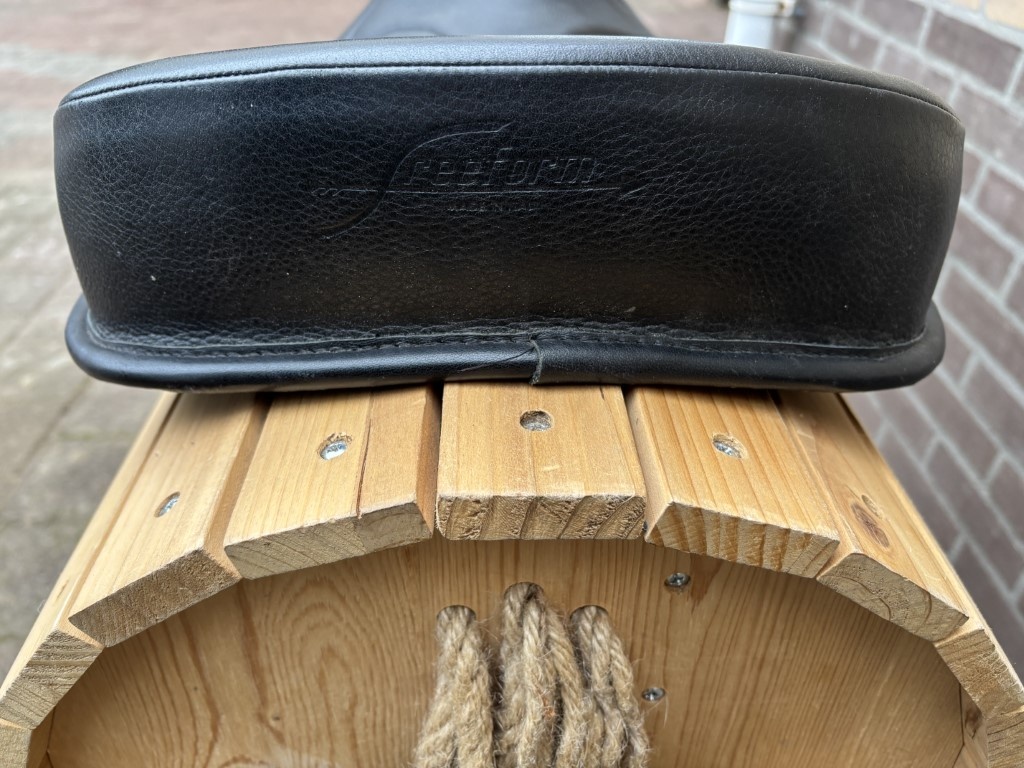 Tweedehands Classic seat 16 inch zwart glad leer