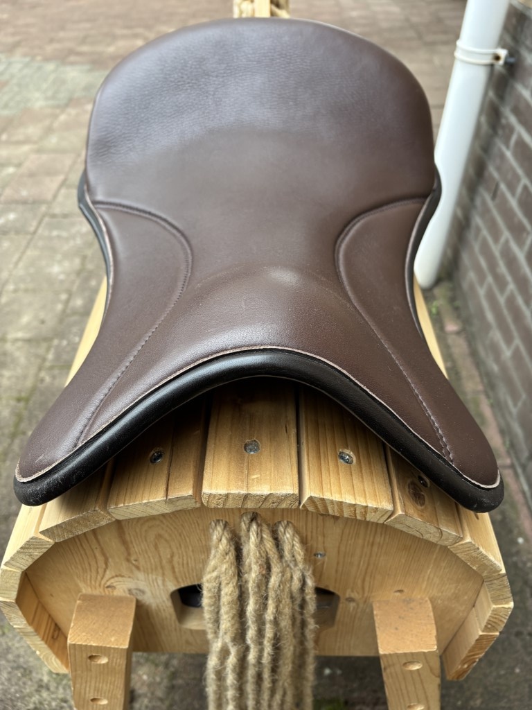 Tweedehands Roll seat 18 inch bruin