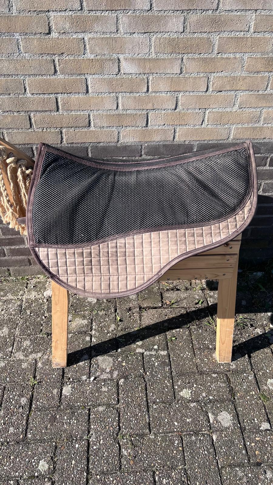 Roundskirt antirutsch western Pad mit Einlagen schwarz