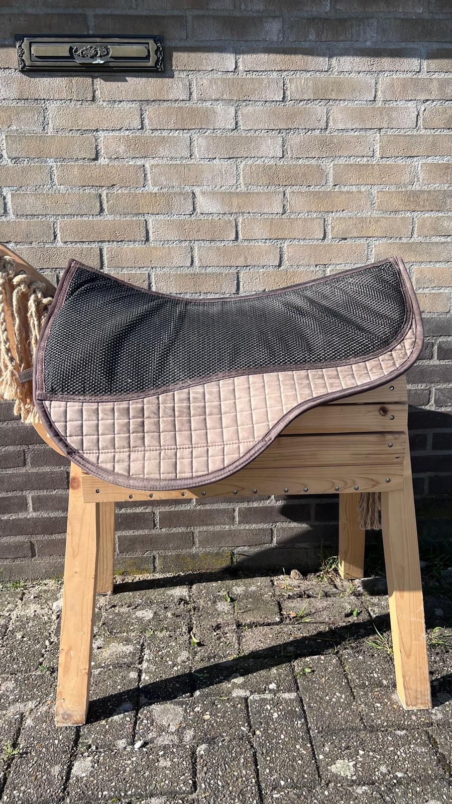 Roundskirt antirutsch western Pad mit Einlagen schwarz