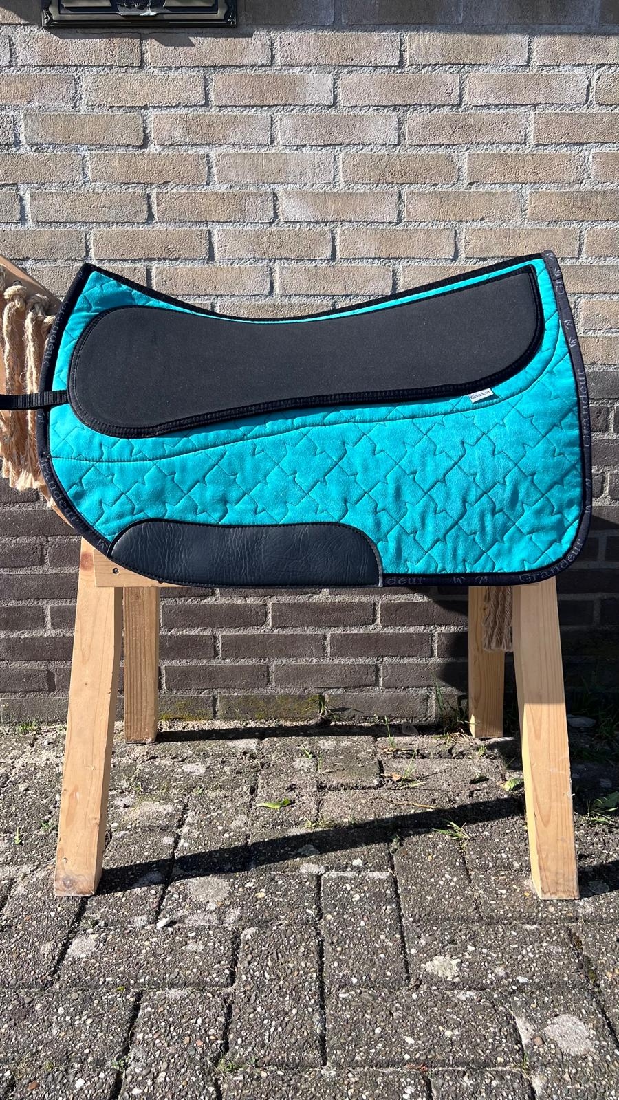 New Squareskirt western pad with inlays turquoise